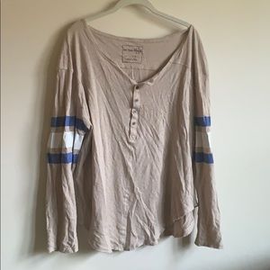 Long sleeve t shirt